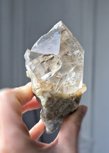 画像をギャラリービューアに読み込む, Green Chlorite Himalayan Quartz Cluster on Stand - 366g #445
