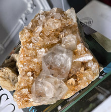 將圖片載入圖庫檢視器 | RARE | Double Layer Golden Himalayan Quartz Cluster - 1.2kg #454
