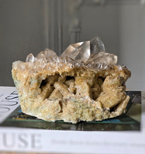 將圖片載入圖庫檢視器 | RARE | Double Layer Golden Himalayan Quartz Cluster - 1.2kg #454
