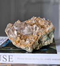 將圖片載入圖庫檢視器 | RARE | Double Layer Golden Himalayan Quartz Cluster - 1.2kg #454
