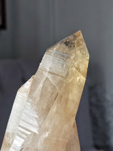 이미지를 갤러리 뷰어에 로드 , Lemurian Citrine Quartz Cluster on Clear Stand - 1.56kg #134
