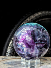 이미지를 갤러리 뷰어에 로드 , Rainbow Fluorite Sphere - 1.6kg #18
