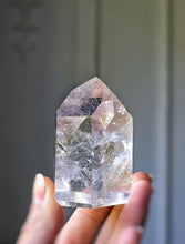 이미지를 갤러리 뷰어에 로드 , 30% OFF | Clear Quartz Tower / Point with Mica Inclusion - small 127g #326 (chipped)
