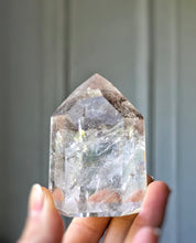 이미지를 갤러리 뷰어에 로드 , 30% OFF | Clear Quartz Tower / Point with Mica Inclusion - small 127g #326 (chipped)
