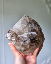 將圖片載入圖庫檢視器 Elestial Smoky Skeleton / Skeletal Quartz on Stand - 1.56kg #150
