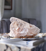 將圖片載入圖庫檢視器 Large Chunky Pink Himalayan Quartz Cluster - 3.97kg #475
