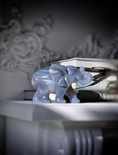 Cargar imagen en el visor de la galería, Blue Agate Geode Elephant Carving - 413g #436
