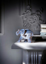 Cargar imagen en el visor de la galería, Blue Agate Geode Elephant Carving - 413g #436
