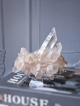 Cargar imagen en el visor de la galería, Smoky Pink Himalayan Quartz Cluster on Clear Stand - 333g #492
