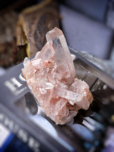 이미지를 갤러리 뷰어에 로드 , Pink Himalayan Quartz Cluster - 547g #495

