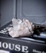 Cargar imagen en el visor de la galería, Himalayan Quartz Cluster - small 223g #496
