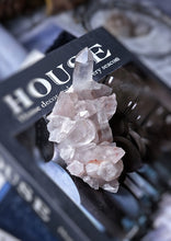 Cargar imagen en el visor de la galería, Himalayan Quartz Cluster - small 223g #496

