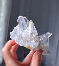 Cargar imagen en el visor de la galería, High Grade Himalayan Quartz Cluster - 288g #511
