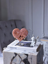 이미지를 갤러리 뷰어에 로드 , Pink Amethyst Heart on Gold Stand - 1.12kg #514
