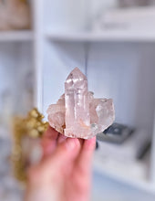画像をギャラリービューアに読み込む, Pink Himalayan Quartz Cluster - 212g #527
