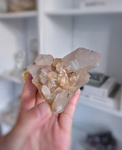 將圖片載入圖庫檢視器 Peach Himalayan Quartz Cluster - 152g #528
