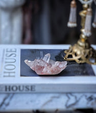 Cargar imagen en el visor de la galería, Pink Himalayan Quartz Cluster - small 156g #540
