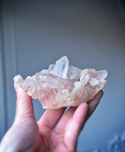 Cargar imagen en el visor de la galería, Pink Himalayan Quartz Cluster - small 156g #540
