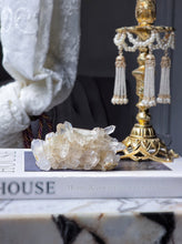 Cargar imagen en el visor de la galería, Himalayan Quartz Cluster - 263g #541

