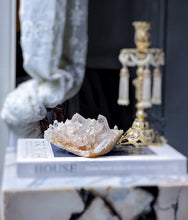Cargar imagen en el visor de la galería, Himalayan Quartz Cluster - 397g #542
