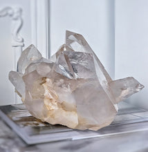 이미지를 갤러리 뷰어에 로드 , Large Himalayan Quartz Cluster with Peach Hue - 7.46kg #543
