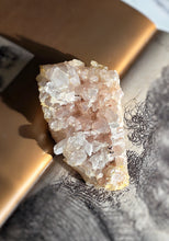 이미지를 갤러리 뷰어에 로드 , Pink Himalayan Quartz Cluster - 925g #545
