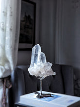 將圖片載入圖庫檢視器 Clear Quartz Cluster on Silver Stand - 1.06kg #140
