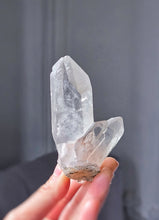 Load image into Gallery viewer, Green Chlorite Himalayan Quartz Point / Cluster - small 120g #548
