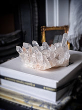 Cargar imagen en el visor de la galería, Himalayan Quartz Cluster - 543g #551
