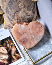 Charger l'image dans la galerie, Large Pink Amethyst Heart Slab - Thick 3.23kg #16
