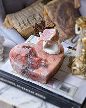 画像をギャラリービューアに読み込む, Large Pink Amethyst Heart Slab - Thick 1.91kg #17

