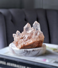 Lade das Bild in den Galerie-Viewer, Earth Red Himalayan Quartz Cluster - 552g #571
