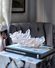 Lade das Bild in den Galerie-Viewer, Himalayan Quartz Cluster with Green Chlorite Inclusion - 1.5kg #574
