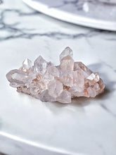 將圖片載入圖庫檢視器 Peach Himalayan Quartz Cluster - 511g #575
