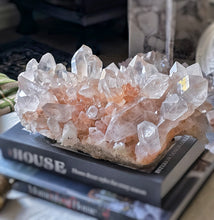 將圖片載入圖庫檢視器 Large High Grade Pink Himalayan Quartz Cluster - 4.93kg #577
