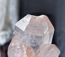 이미지를 갤러리 뷰어에 로드 , Pink Himalayan Quartz Cluster on Stand - 264g #559 ( Skeleton inclusion )
