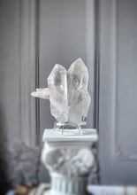 Load image into Gallery viewer, Himalayan Quartz Cluster on Stand - small 280g #282
