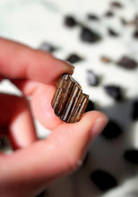 이미지를 갤러리 뷰어에 로드 , Golden Tourmaline Raw Stones / Mini Pieces - 50g Pack
