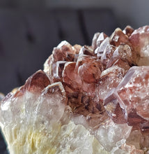 將圖片載入圖庫檢視器 Red Phantom Quartz Cluster - 821g #108

