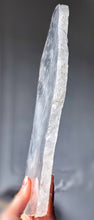 이미지를 갤러리 뷰어에 로드 , Clear Quartz Slab - 937g #1
