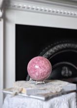 이미지를 갤러리 뷰어에 로드 , Large Rose Quartz Sphere - 2.76kg #4
