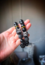 將圖片載入圖庫檢視器 Guardian Lion Silver Sheen &amp; Black Obsidian Bracelet - 12.5mm
