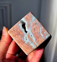 將圖片載入圖庫檢視器 Druzy Blue &amp; Pink Agate Cube - 247g #446
