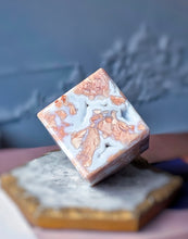 將圖片載入圖庫檢視器 Druzy Pink &amp; Blue Agate Cube - 185g #1
