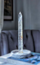 將圖片載入圖庫檢視器 Clear Quartz Tower with Golden Healer Inclusion - Skinny &amp; Tall 401g #379
