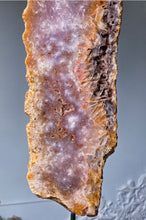 將圖片載入圖庫檢視器 Pink Amethyst Slab on Black Stand - 1.68kg #49
