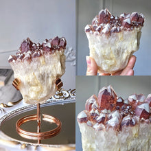 画像をギャラリービューアに読み込む, Red Phantom Quartz Cluster on Rose Gold Stand - 572g #150
