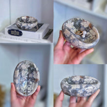 Cargar imagen en el visor de la galería, Black Flower Agate Bowl / Jewellery Bowl - small 350g #392
