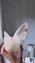 비디오를 갤러리 뷰어 Lemurian Quartz Cluster x Mica - 871g #70에 로드 및 재생
