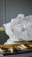 비디오를 갤러리 뷰어 Icy Himalayan Quartz Cluster - 1.7kg #103에 로드 및 재생
